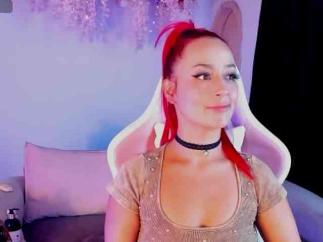 Mia-Bloom Live Webcam on BongaCams