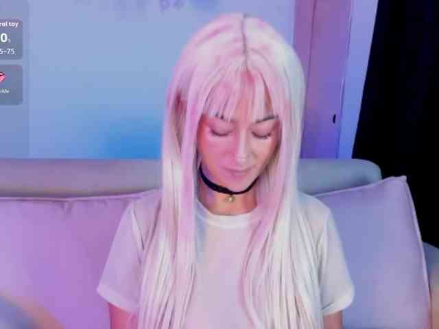 Mia-Bloom Live Webcam on BongaCams