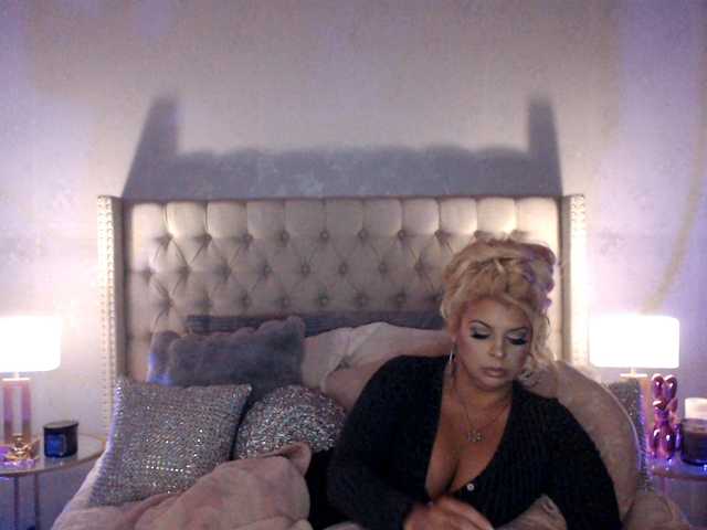 xtinastar live cam on BongaCams
