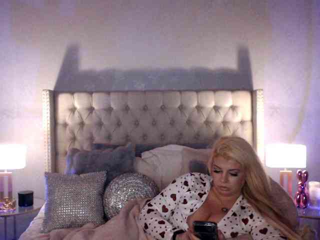 xtinastar Live Webcam on BongaCams