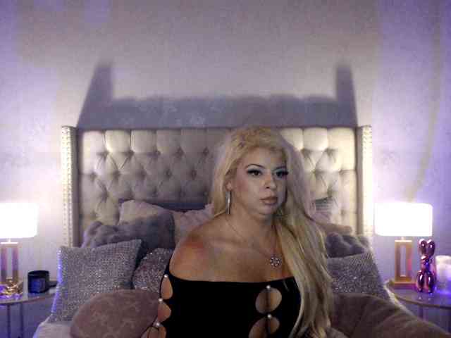 GwenTaylor webcam