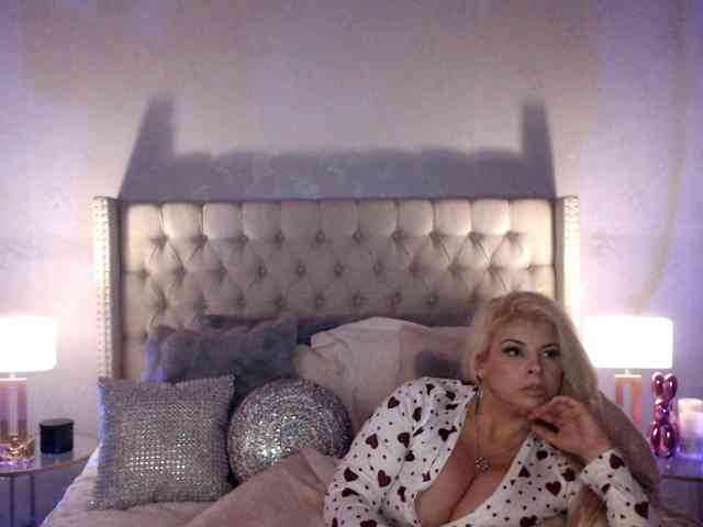 GwenTaylor webcam