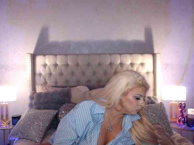 GwenTaylor webcam