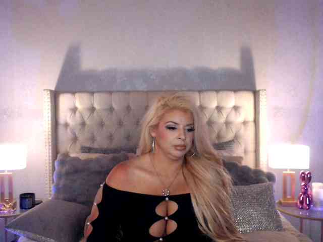 GwenTaylor webcam