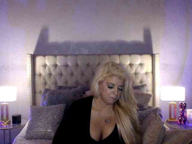 GwenTaylor webcam