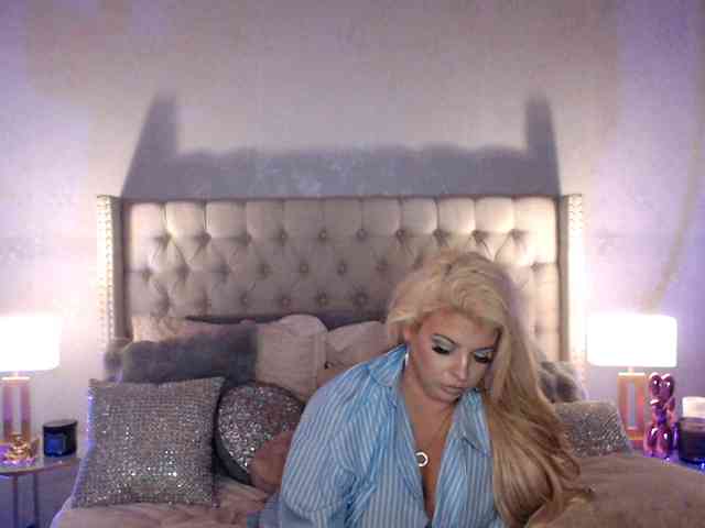 GwenTaylor webcam