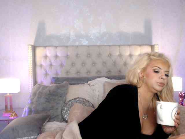 GwenTaylor webcam