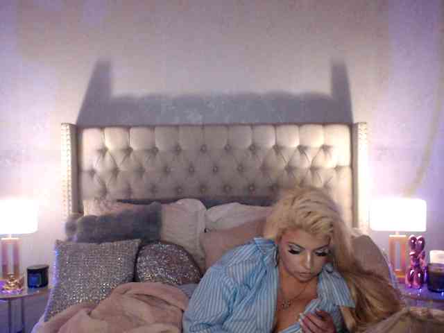 GwenTaylor webcam