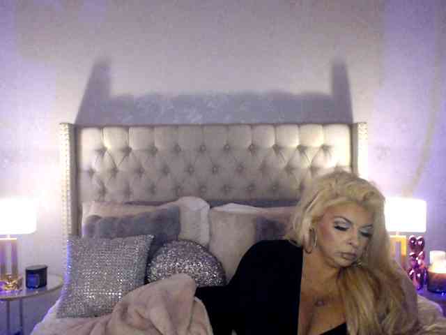 GwenTaylor webcam