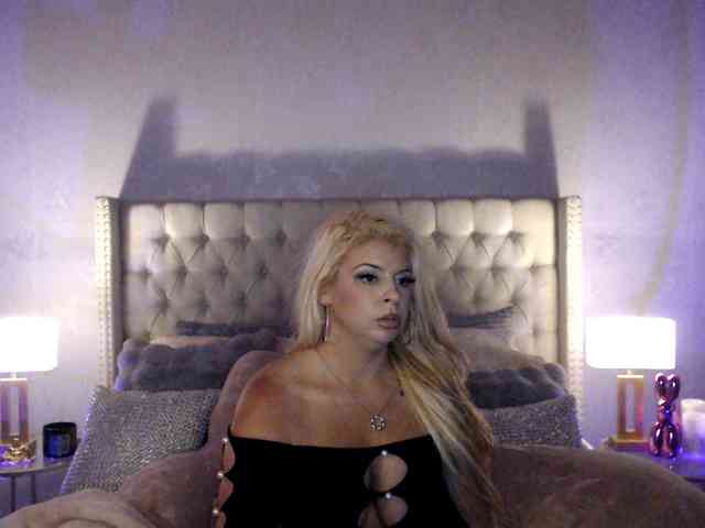 GwenTaylor webcam