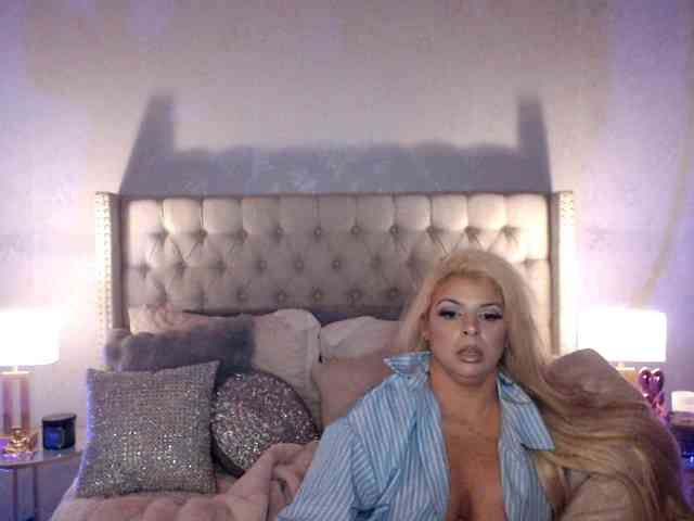 GwenTaylor webcam