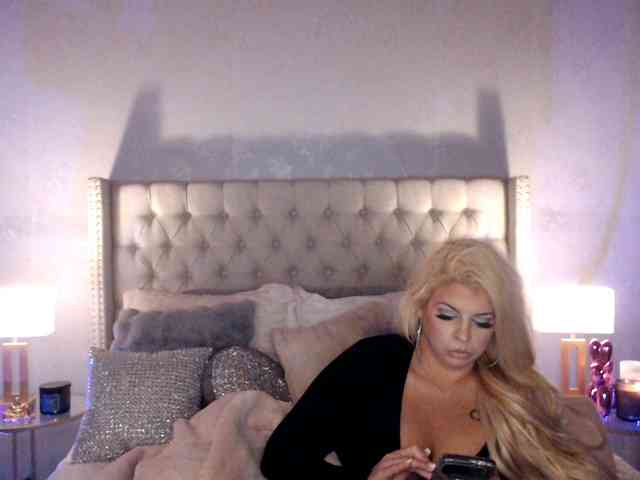 GwenTaylor webcam