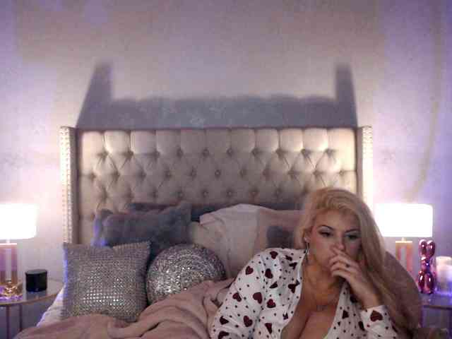 xtinastar Live Webcam on BongaCams