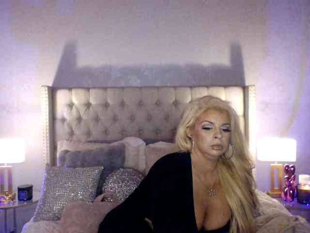 GwenTaylor webcam