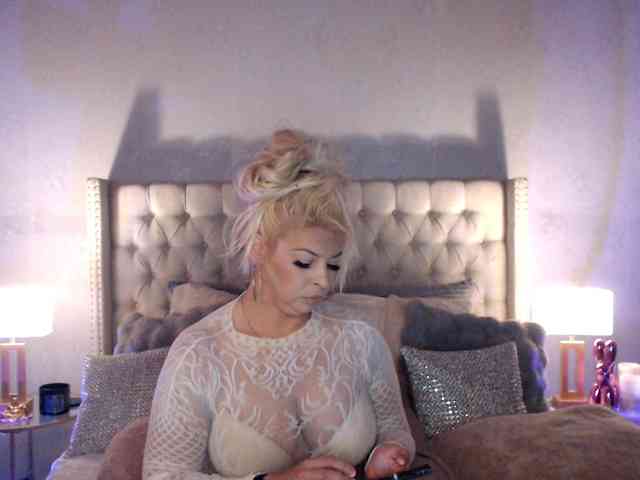 GwenTaylor webcam