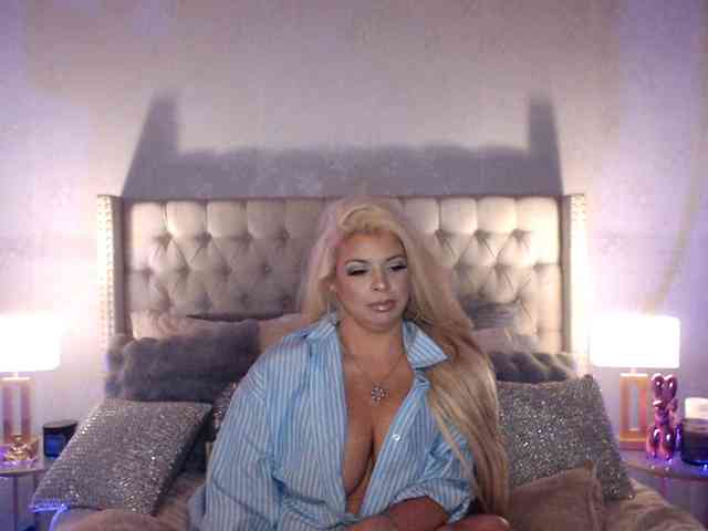 GwenTaylor webcam