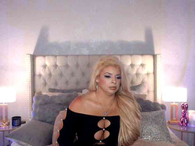 GwenTaylor webcam