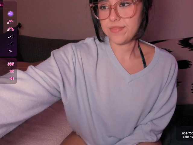 EveeLuna's BongaCams show and profile