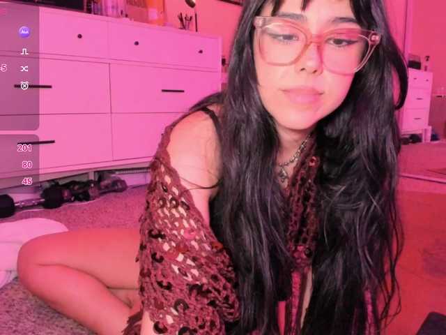 EveeLuna's BongaCams show and profile