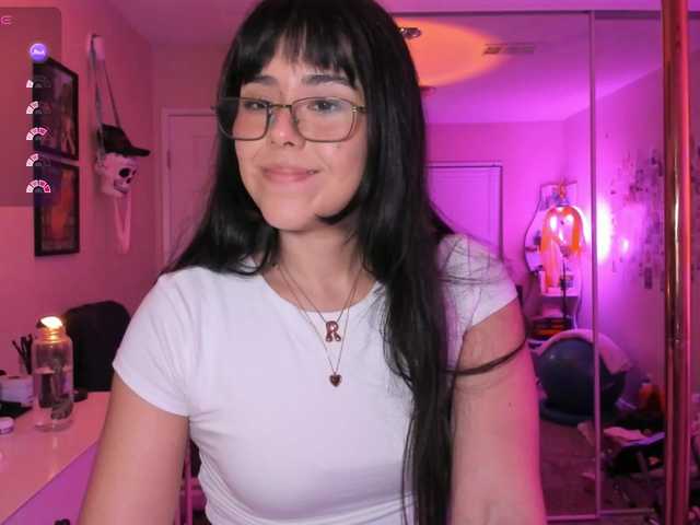 EveeLuna's BongaCams show and profile