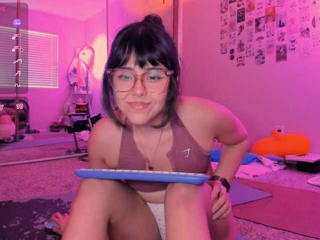 EveeLuna live cam on BongaCams