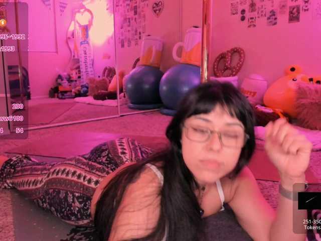 EveeLuna — live female cam