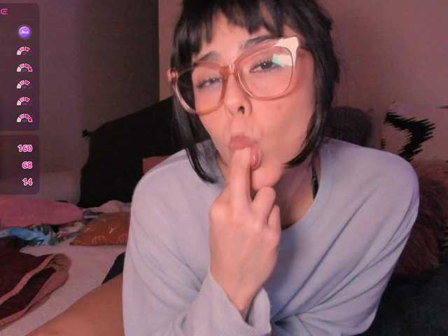 EveeLuna's BongaCams show and profile