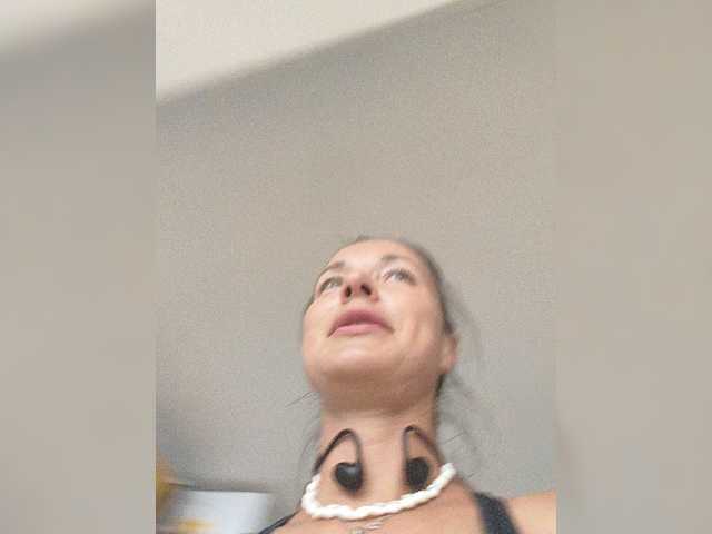 Lola3000 live stream preview