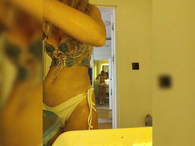 Lola3000 live webcam show