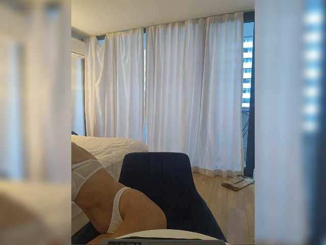 Lola3000, en vivo ahora en BongaCams