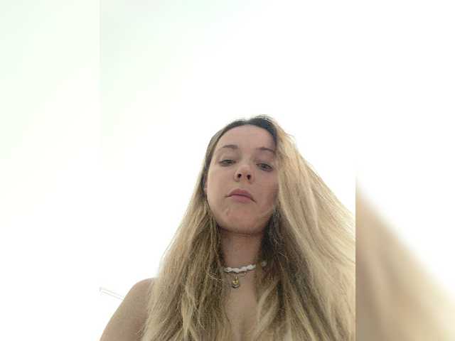 Lola3000 live cam on BongaCams