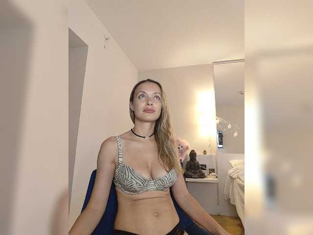 Zvezda_Lola live webcam show