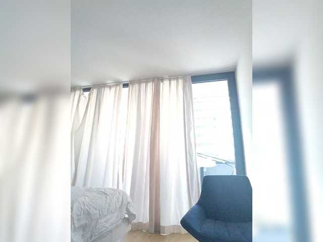 Lola3000, en directo ahora en BongaCams