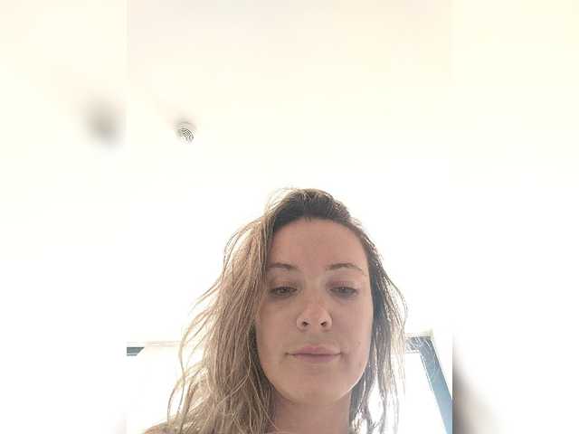 Lola3000 live cam on BongaCams