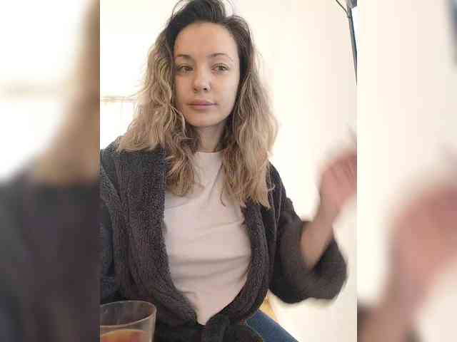 Zvezda_Lola webcam