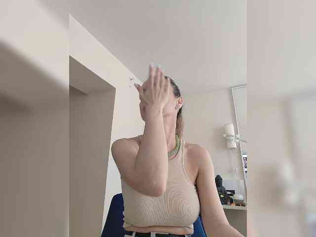 Zvezda_Lola webcam