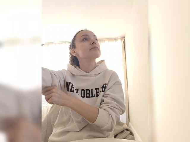 Zvezda_Lola webcam
