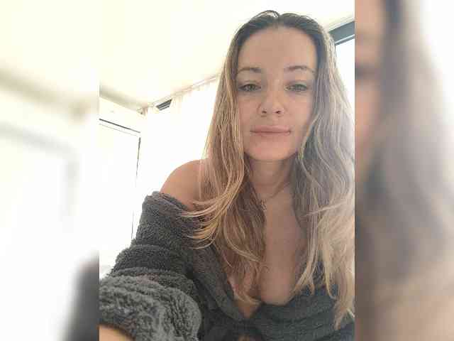 Zvezda_Lola webcam