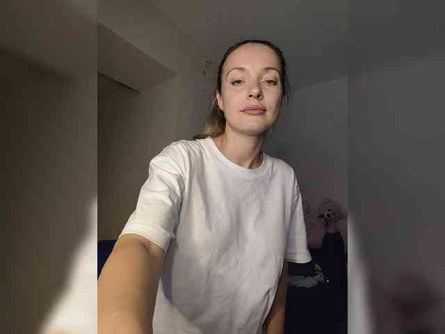 Zvezda_Lola webcam