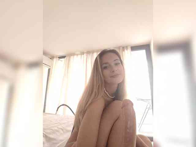 Zvezda_Lola webcam