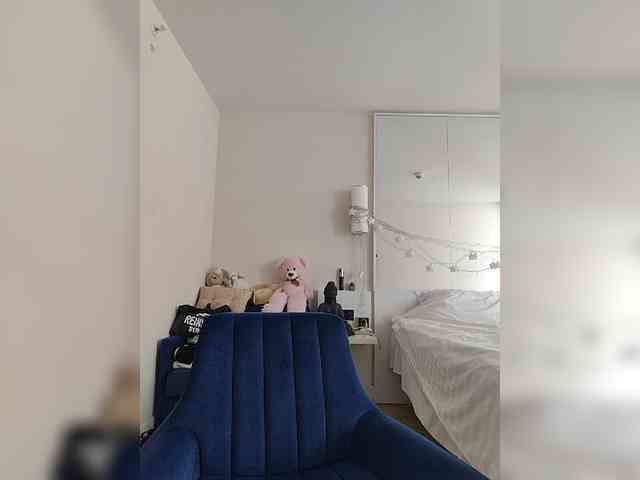 Zvezda_Lola webcam