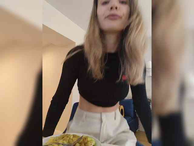 Zvezda_Lola webcam