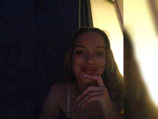 Zvezda_Lola webcam