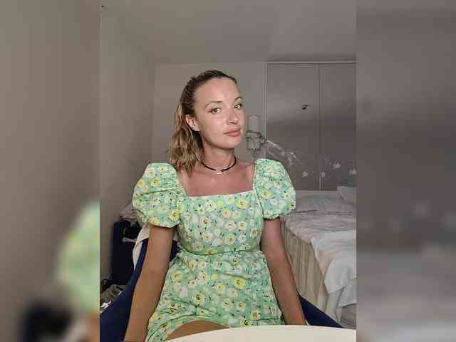 Zvezda_Lola webcam