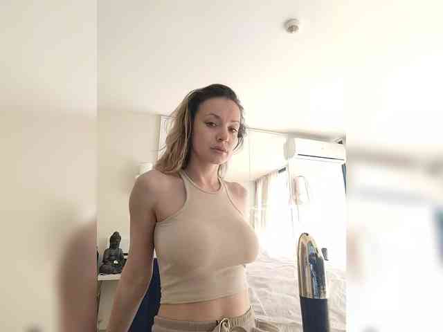 Zvezda_Lola webcam