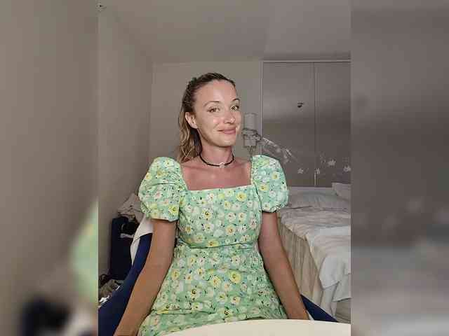 Zvezda_Lola webcam