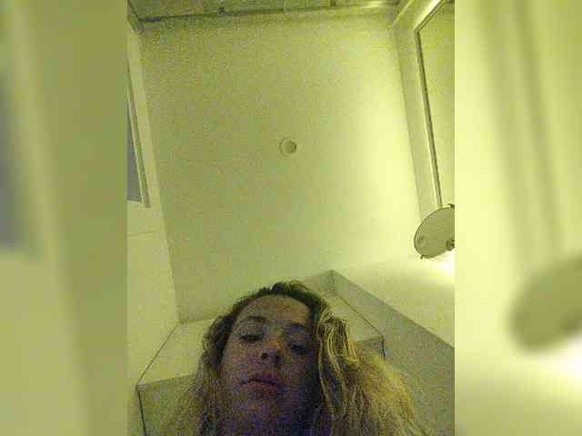 Zvezda_Lola webcam