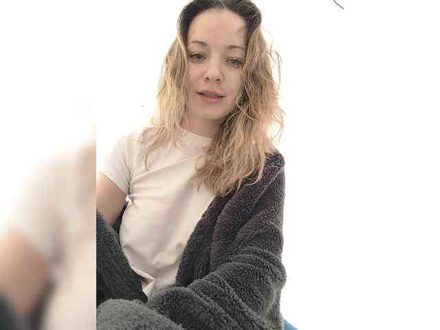 Zvezda_Lola webcam