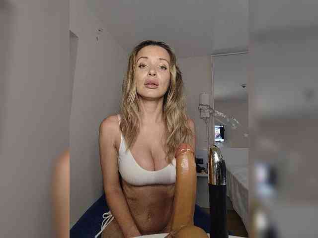Zvezda_Lola webcam