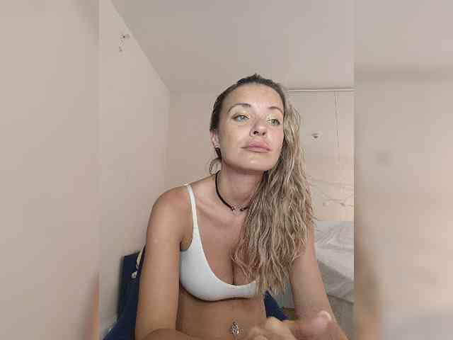 Zvezda_Lola webcam